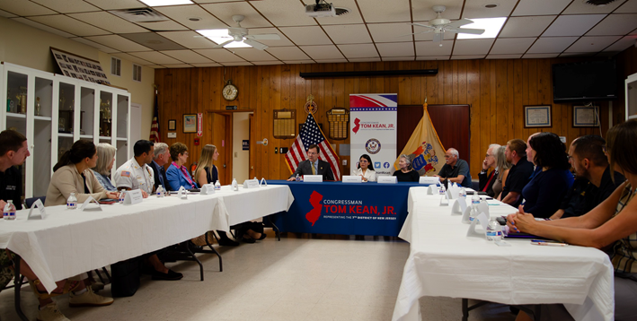 Tom Kean Jr in a roundtable discussion